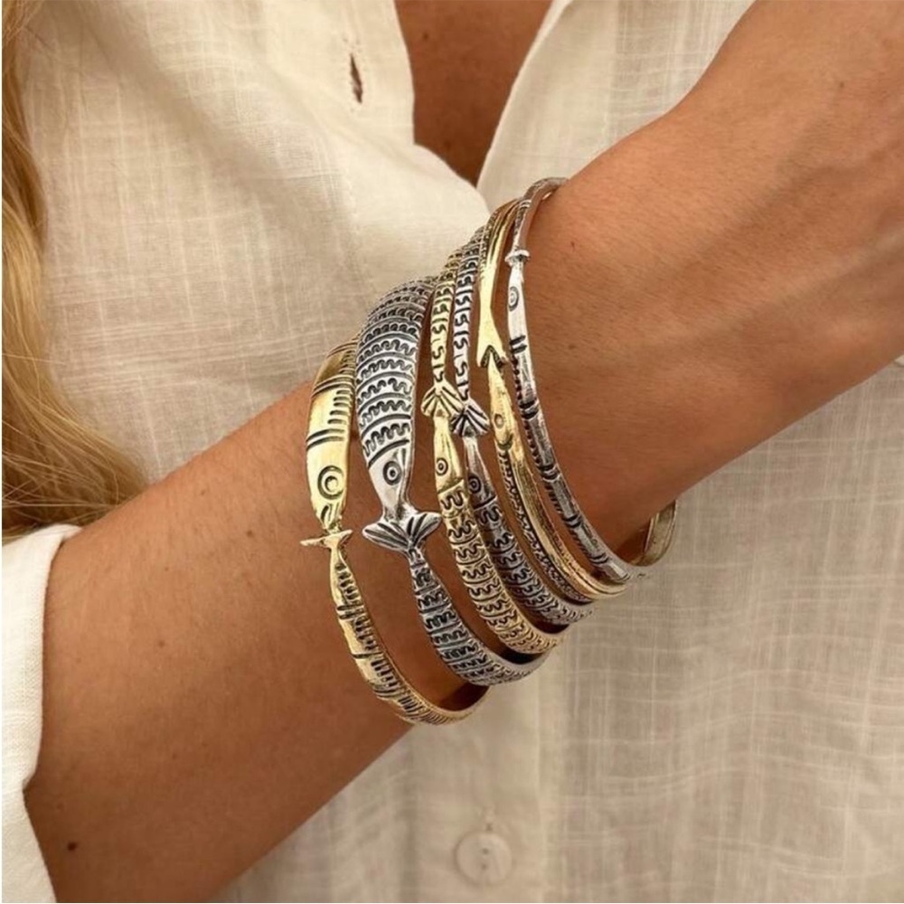 Two-Tone Fish Motif Bangle Bracelet Set - Picture 1 of 5